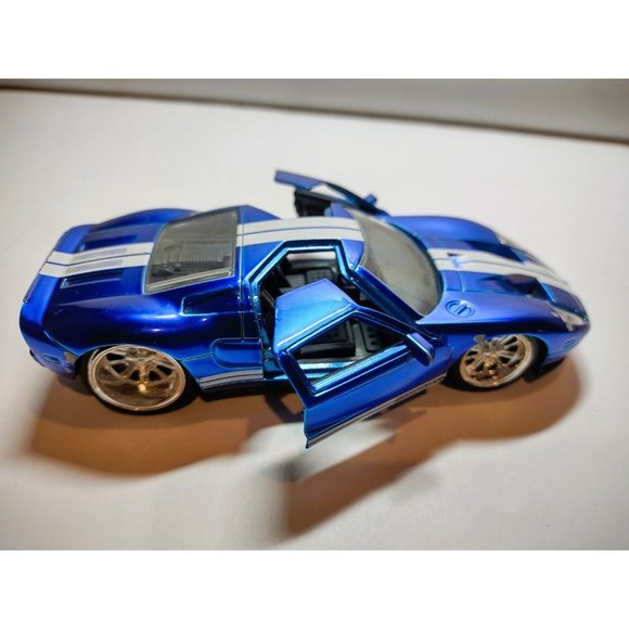 Jada Die Cast 2005 Ford GT 1:32 Scale Like the Real Thing - Picture 1 of 12